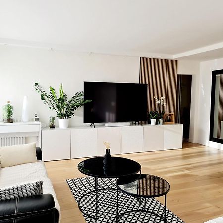 Chambre, Salle De Bain Et Salon Prive - Paris La Defense Puteaux Eksteriør billede